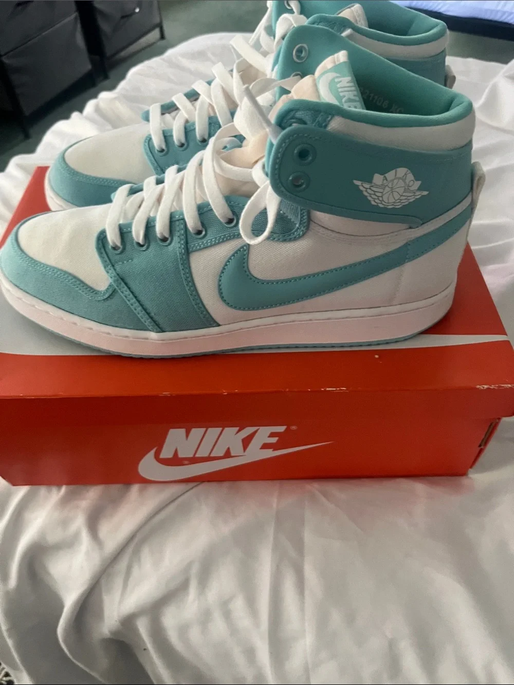 Nike High Top Sneakers in Teal & White